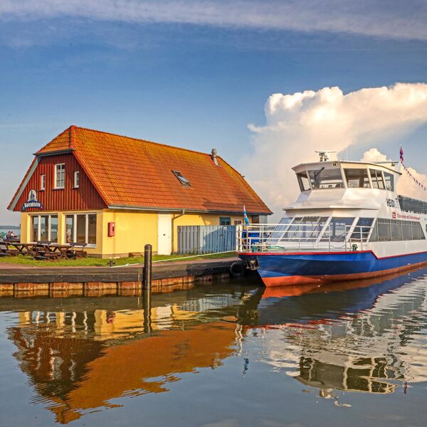 Hafen im Seebad Born