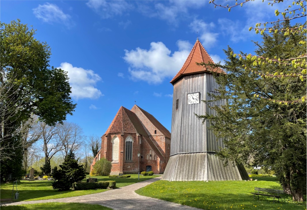 Führung "Auf Störtebekers Spuren" in der Saaler Kirche