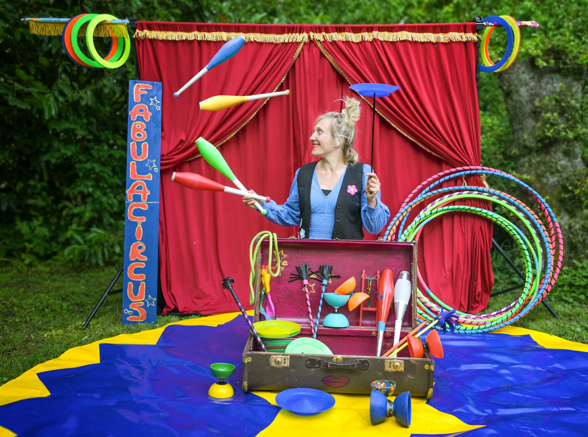 Blumiger Mitmach-Circus mit dem Figurentheater Flora Fabula